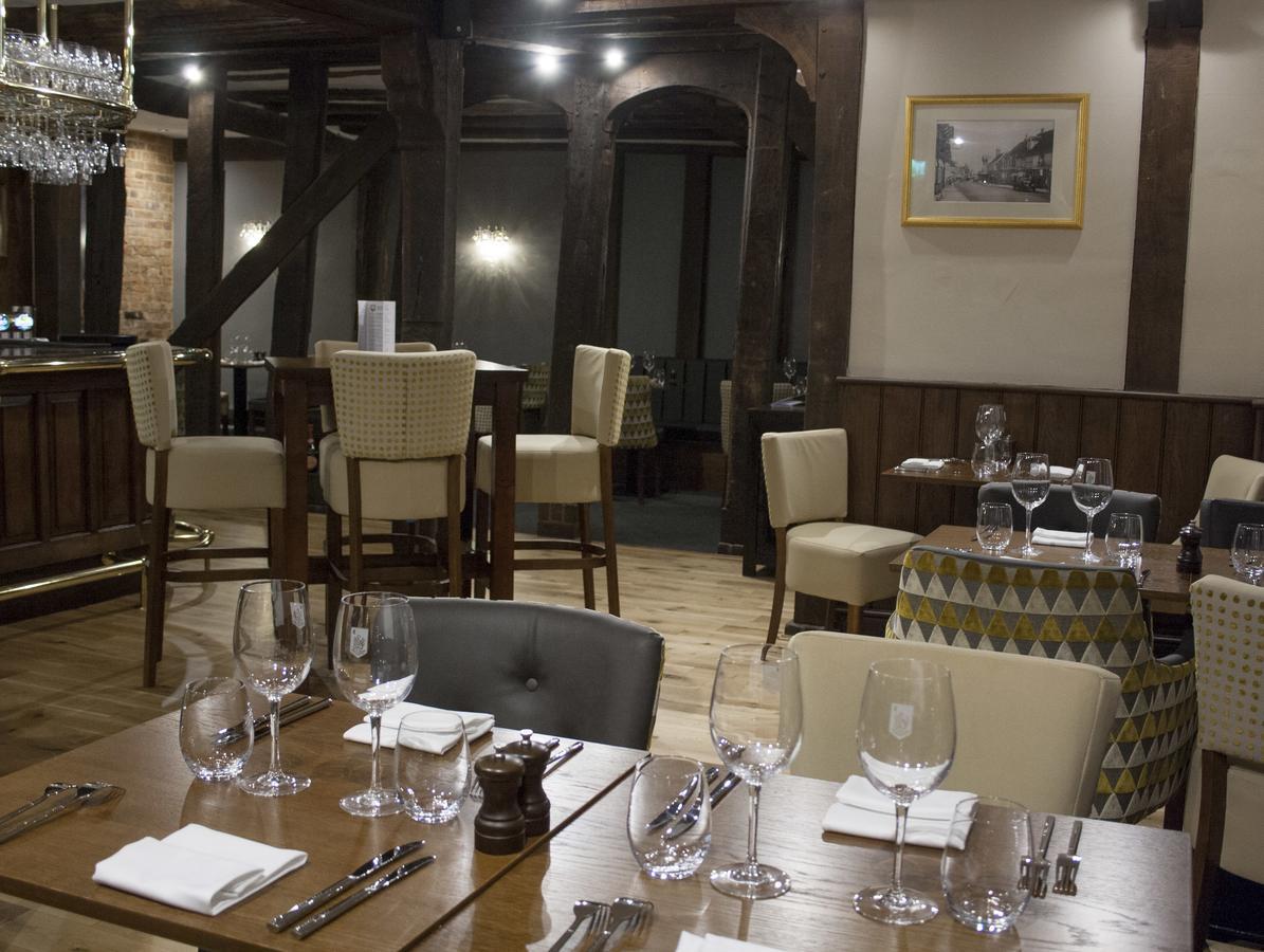 The Swan Hotel Bar And Grill 몰든 외부 사진