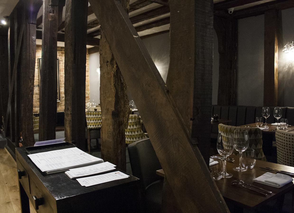 The Swan Hotel Bar And Grill 몰든 외부 사진