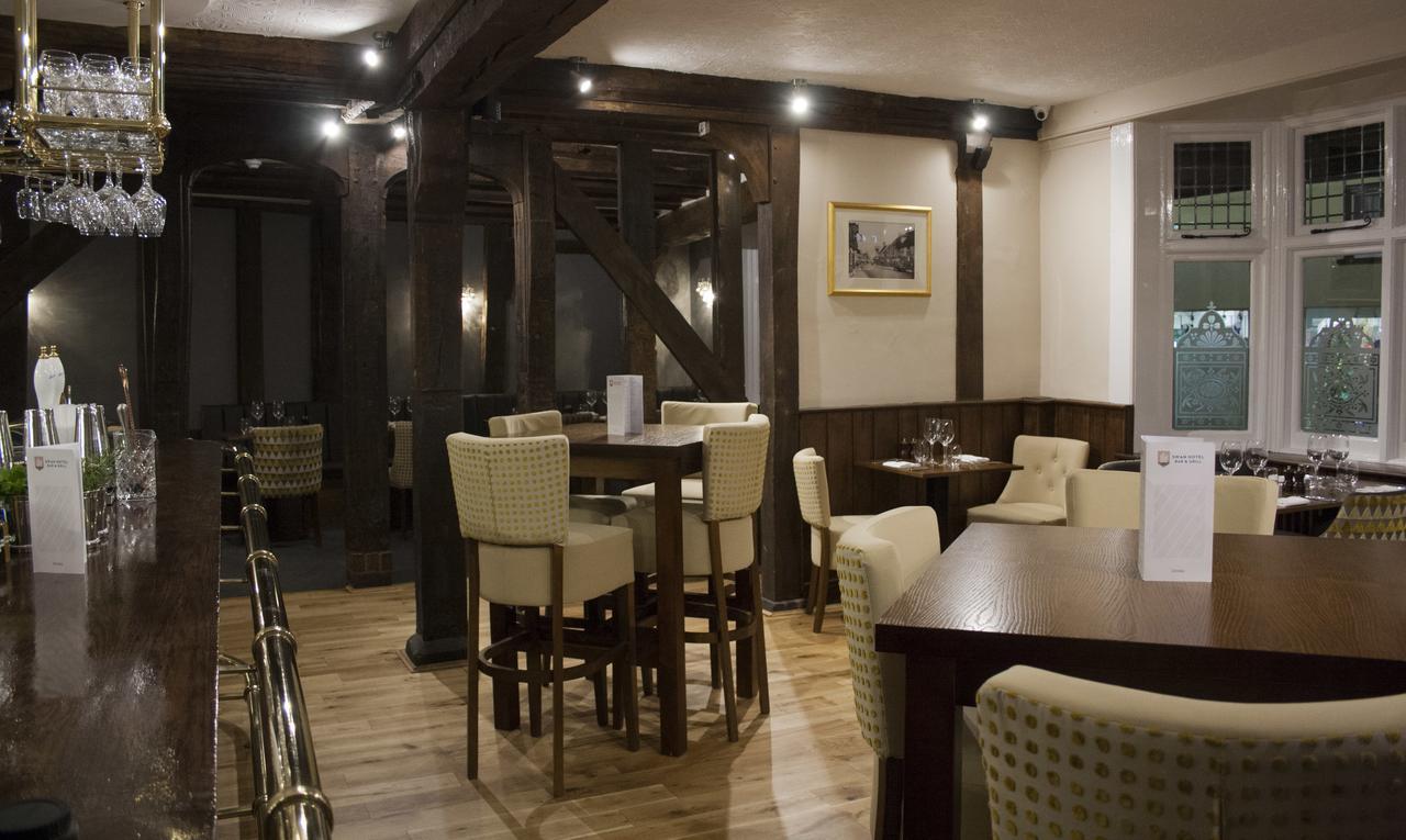 The Swan Hotel Bar And Grill 몰든 외부 사진