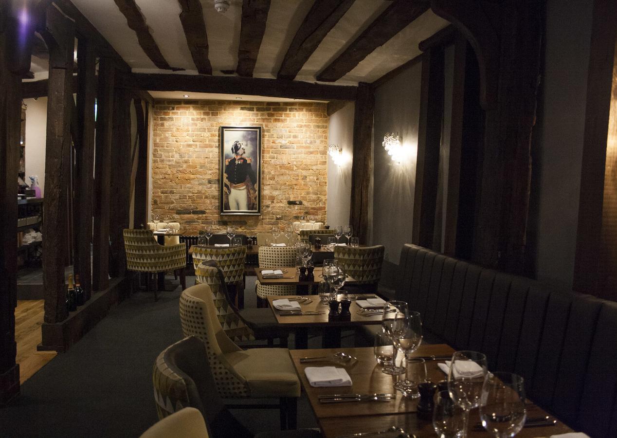 The Swan Hotel Bar And Grill 몰든 외부 사진